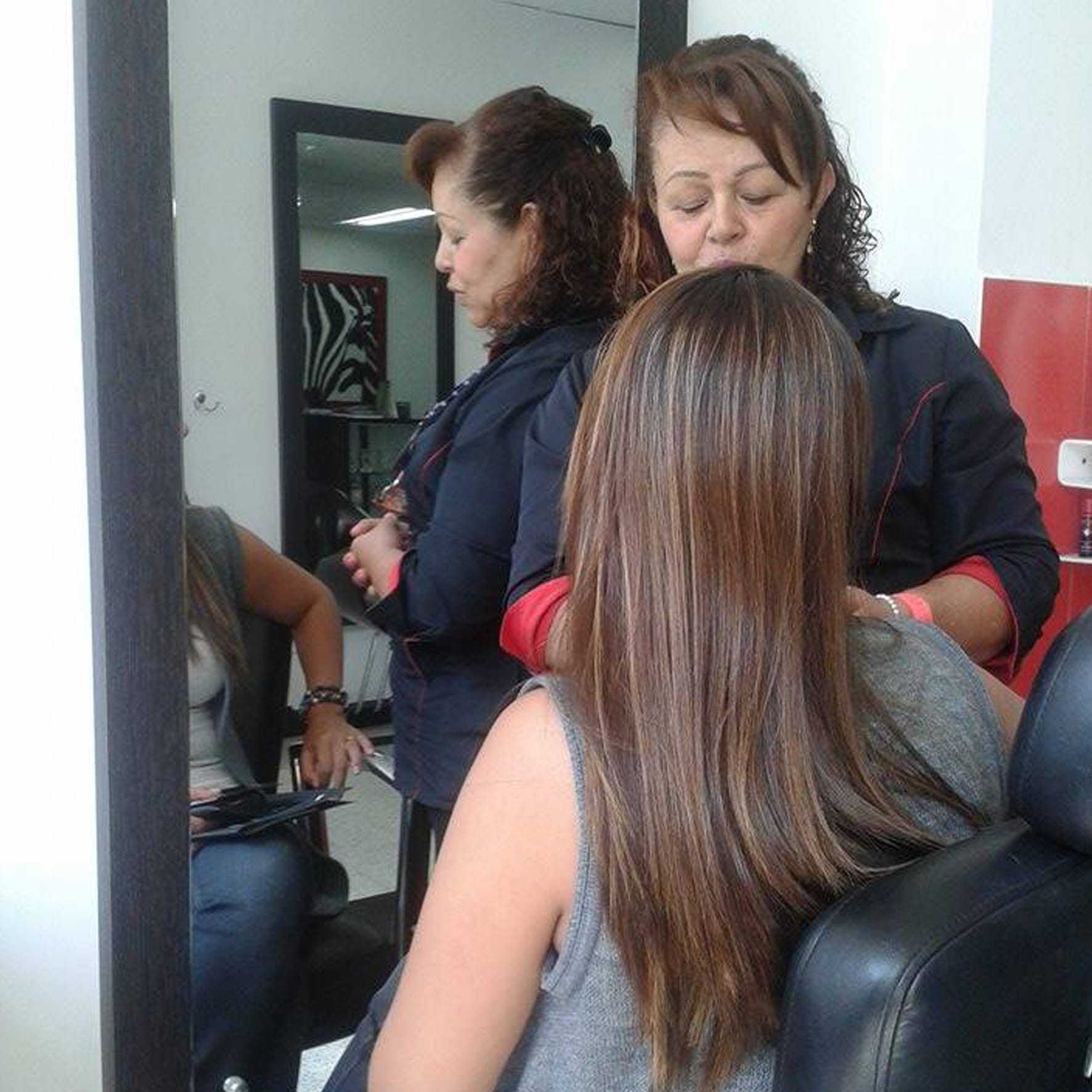 asesoría de imagen medellín, personal shopping medellín, análisis de armario, visagismo, taller de automaquillaje, cambio de look, belleza, estilo, moda, corte de cabello, morfología, colorimetría, tips, imagen, icon image consulting