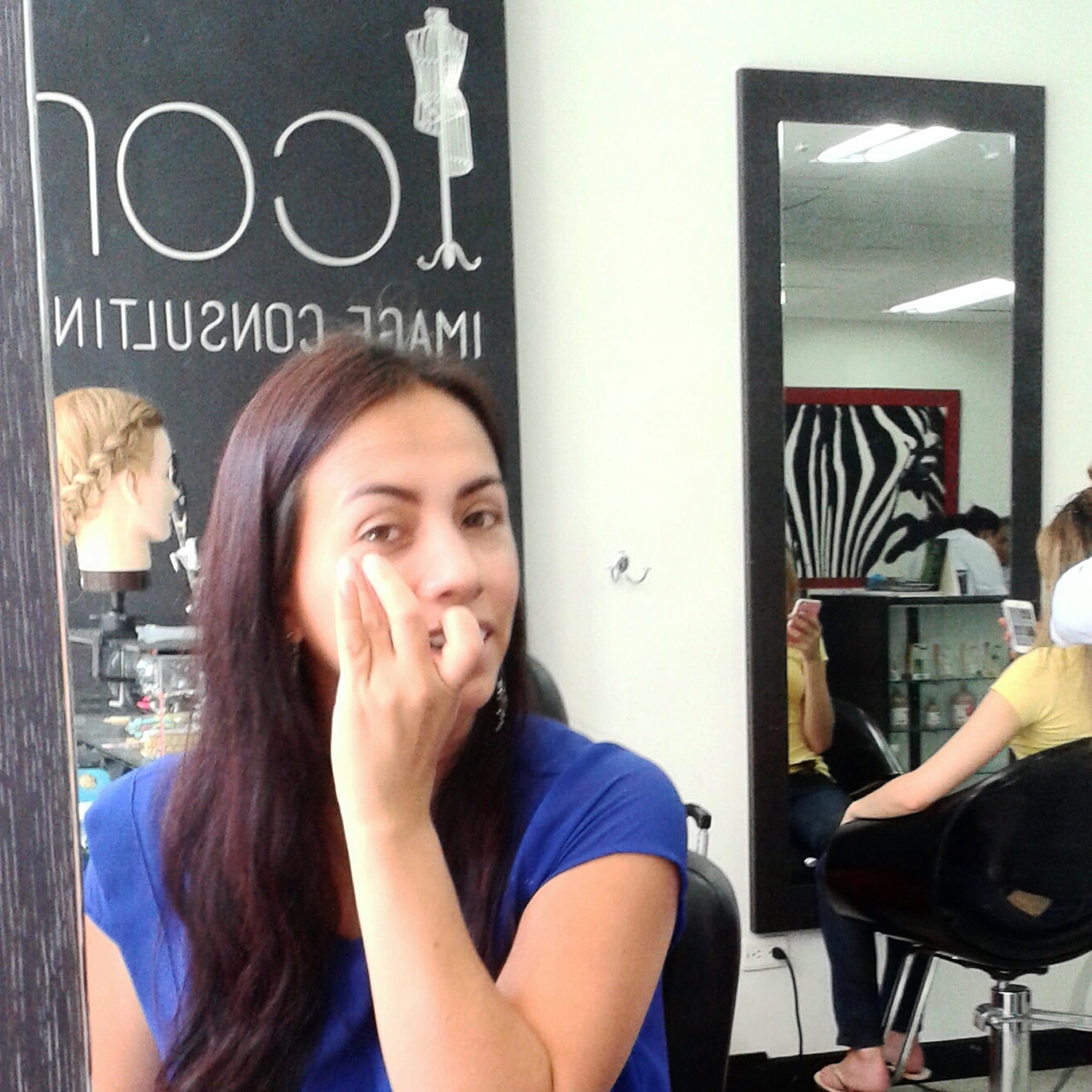 asesoría de imagen medellín, personal shopping medellín, análisis de armario, visagismo, taller de automaquillaje, cambio de look, belleza, estilo, moda, corte de cabello, morfología, colorimetría, tips, imagen, icon image consulting